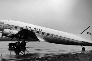 Air-Mali-Douglas-DC-3-G-AGZC- a později TZ-ABB.